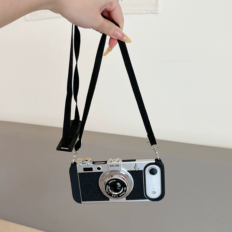 Emily in Paris Vintage Camera  - Vintage Item のレビューと価格