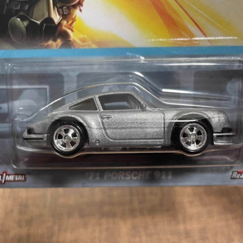 Hot Wheels Premium Pop Culture - Vintage Collectible Guns のレビューと価格