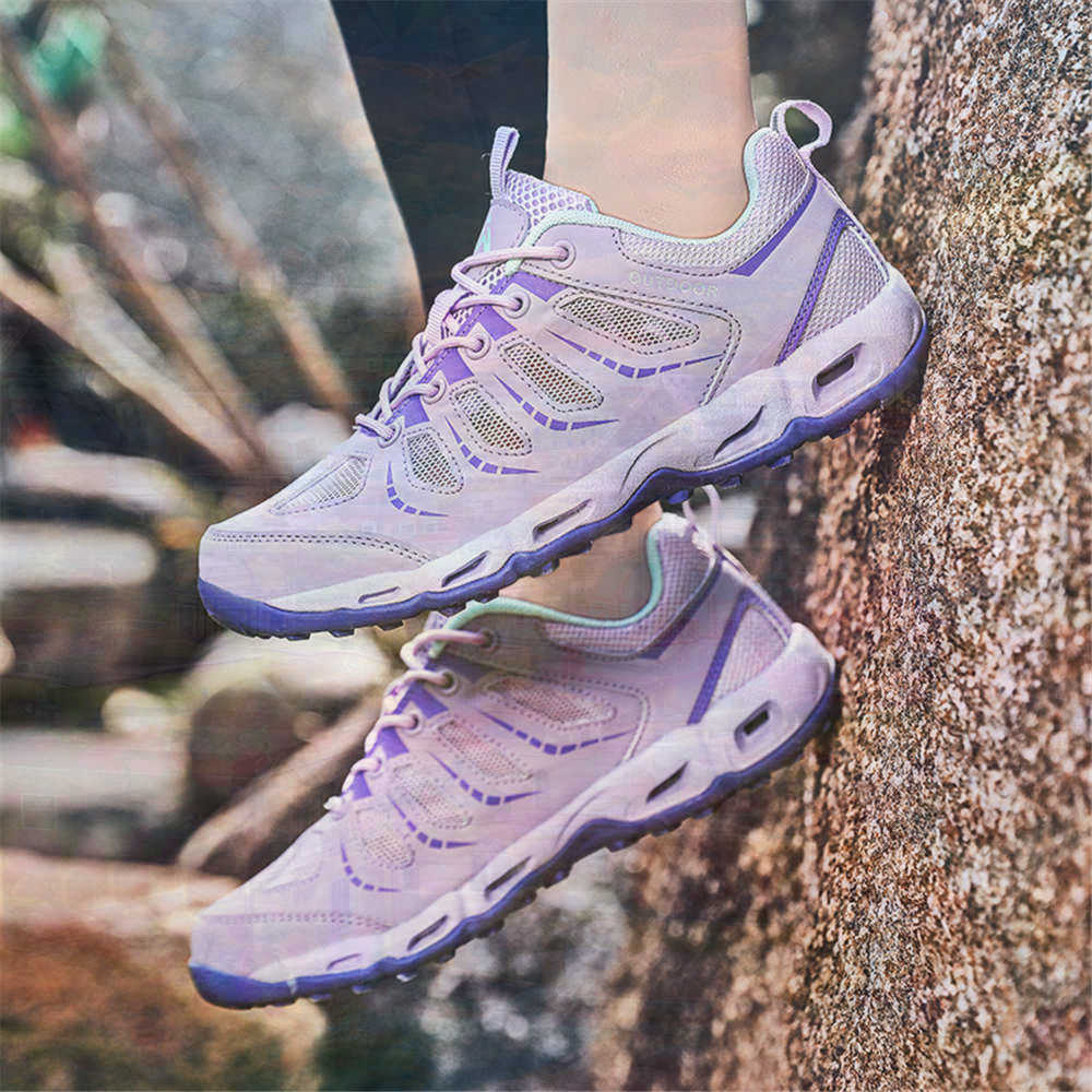 Sumer Round Tip Silver Sneaker - Vintage Collectible Items のレビューと価格