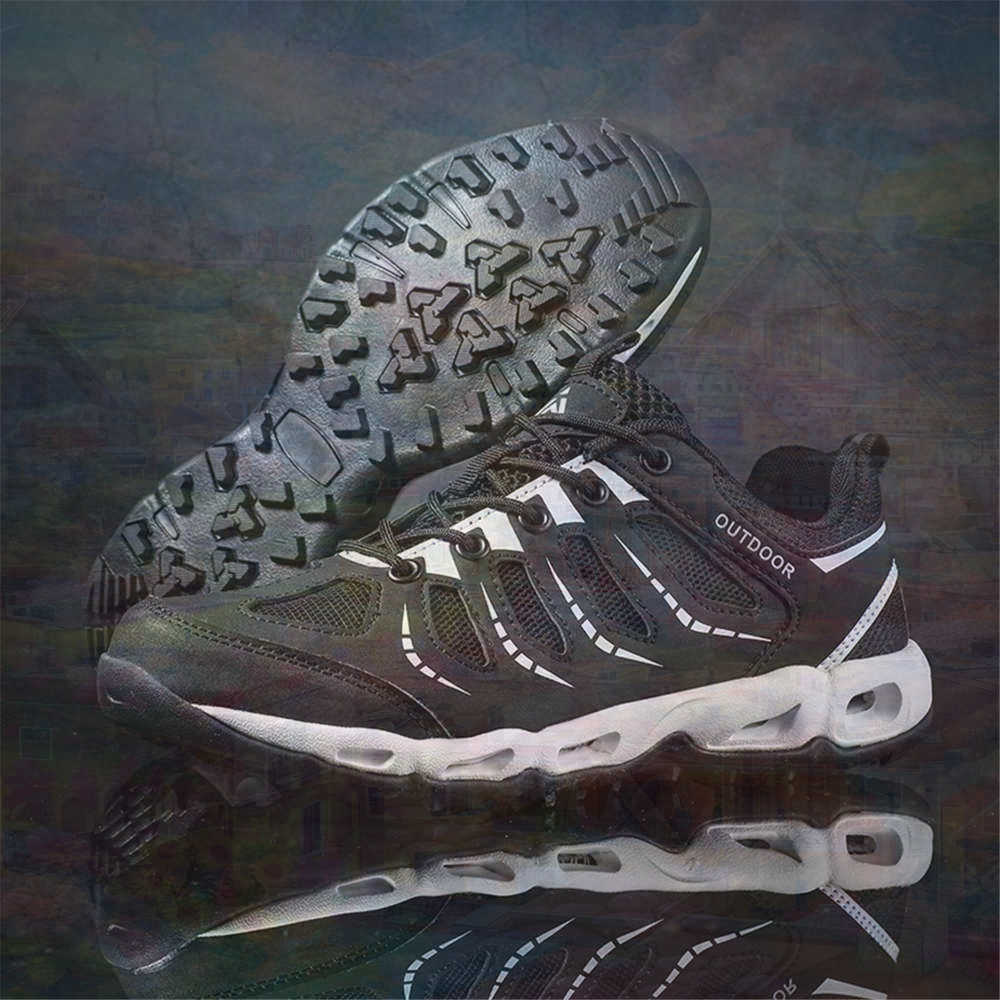 Sumer Round Tip Silver Sneaker - Vintage Collectible Items のレビューと価格